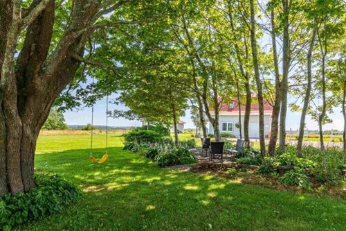Homestead 1810 - newly renovated barn loft apartment minutes from Charlottetown