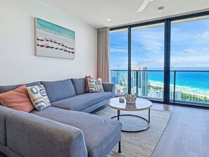 Smart TV, Netflix, books, streaming services