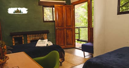 CABAÑA1 in the RLB forest 2 minutes from the center of Acaxochitlan