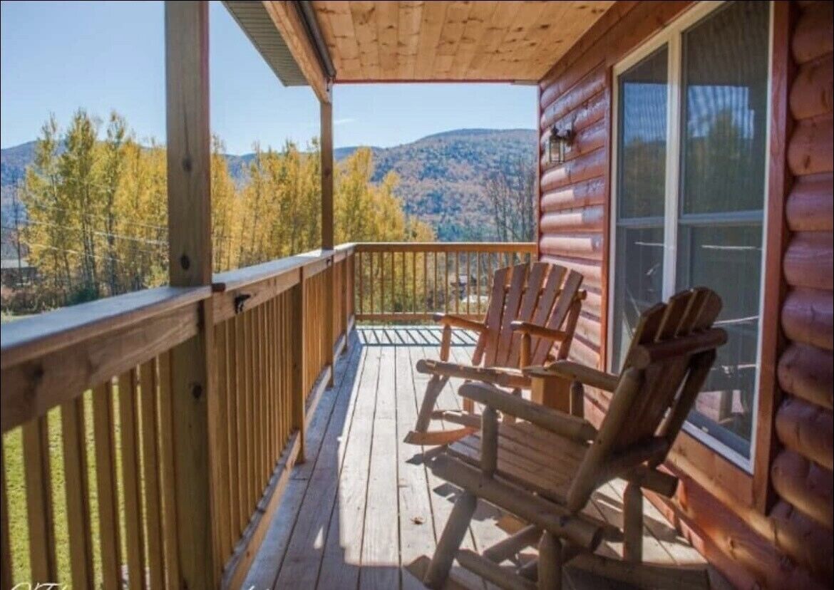 Entire Home Near Hunter / Hiking   *New Home*
