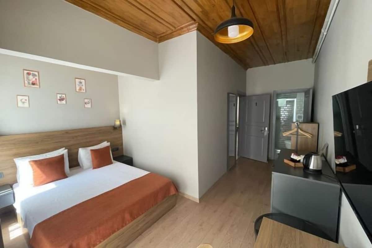 1 habitación, minibar, caja de seguridad en la habitación y escritorio