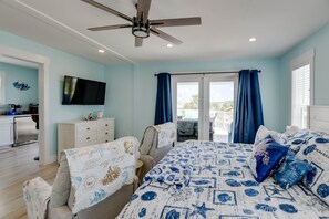 3 bedrooms, desk, free WiFi, bed sheets