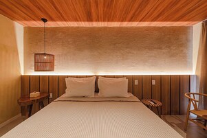 Deluxe Room | Minibar, blackout drapes, iron/ironing board, free WiFi