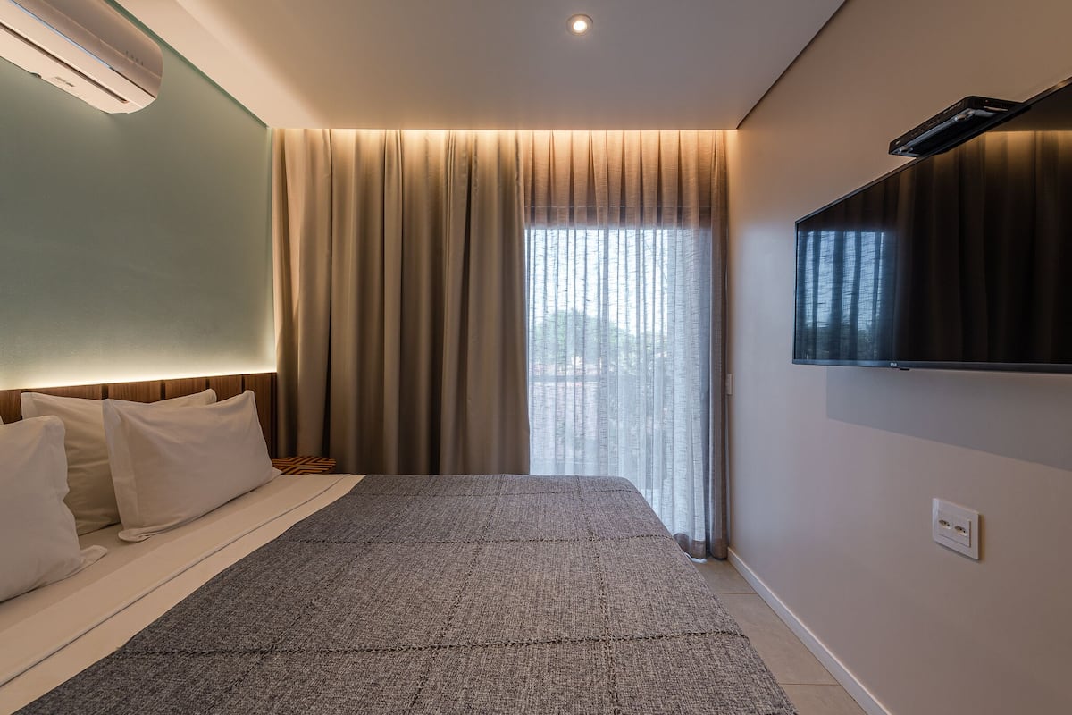 Studio Suite Comfort | Minibar, tirai kedap cahaya, setrika/meja setrika, dan Wi-Fi gratis