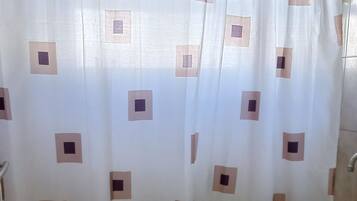 Dusche, Handtücher, Seife, Shampoo