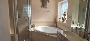 Combined shower/bathtub, hair dryer, bidet, towels - 2 Private Cabanas with kitchen and a Private Pool. (Cape Coral)