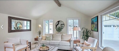 Charming private farmhouse cottage