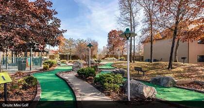 2 bedroom family-size villa in Branson!