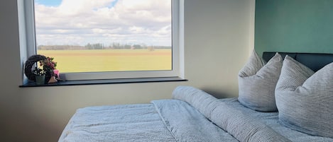 2 bedrooms, desk, free WiFi, bed sheets