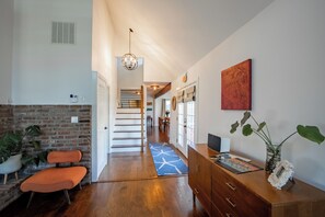 Interior - Family FriendlyJerseyShoreHome Close 2FIFA World Cup Stadiums. Beach& Ferry2NYC (Highlands)