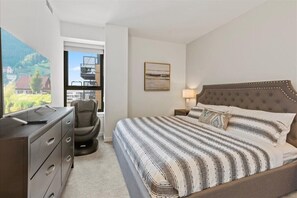 3 slaapkamers, een bureau, een strijkplank/strijkijzer, gratis wifi