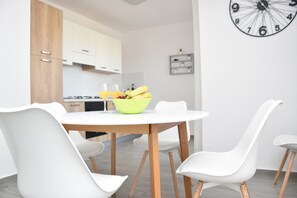 Dining - Apartments Mino - Two Bedroom Apartment With Sea View (Razanac)