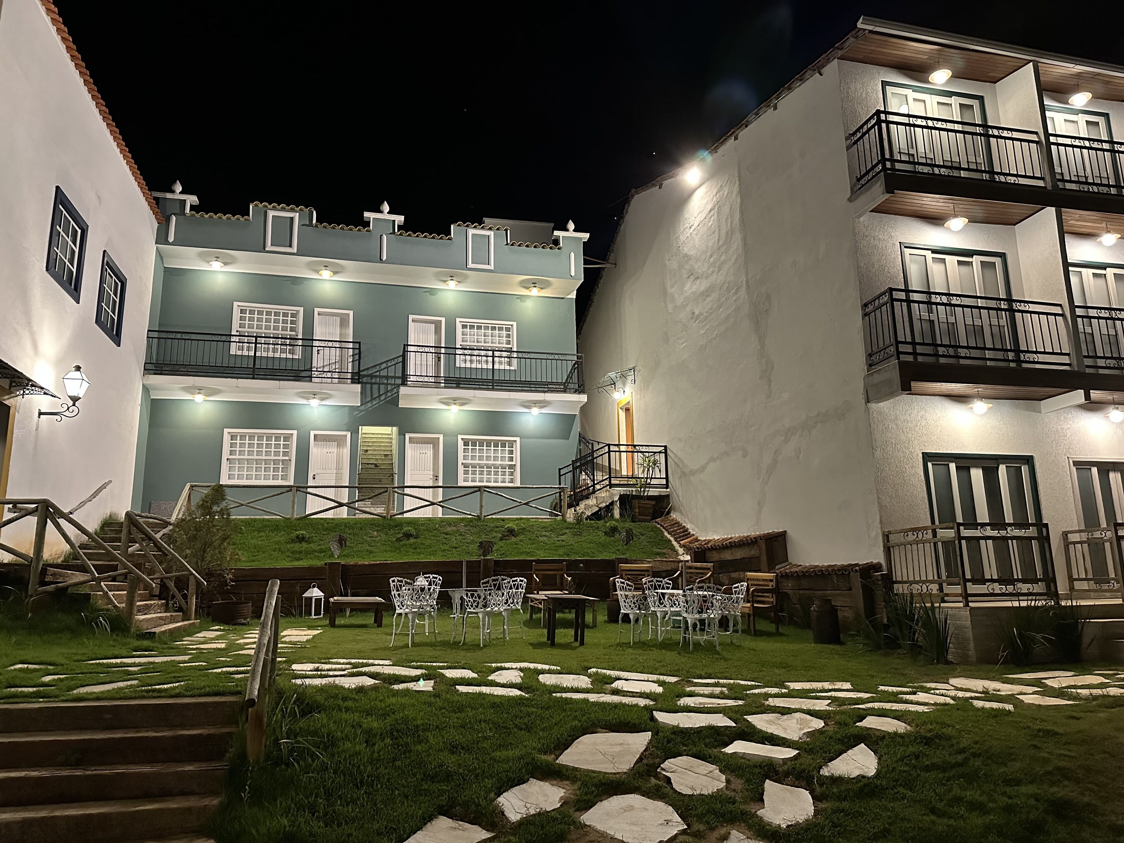 Frigobar, Wi-Fi de cortesia, roupa de cama