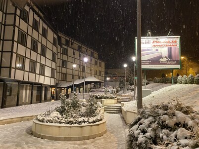 Winter ski apartment, fully equipped, 5 min from Gondola