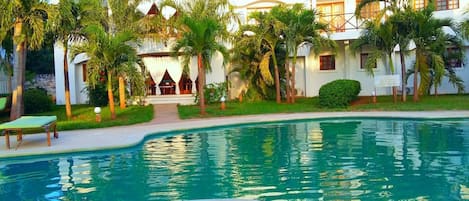 Piscine extérieure