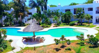 POSH HOUSE MALINDI 3BEDROOM SLEEPS 6 ADJACENT TO FALCONRY OF KENYA MALINDI
