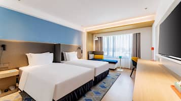 標準客房, 多張床 (Extra Floor Space) | 遮光窗簾/窗簾、隔音、熨斗/熨衫板、免費 Wi-Fi