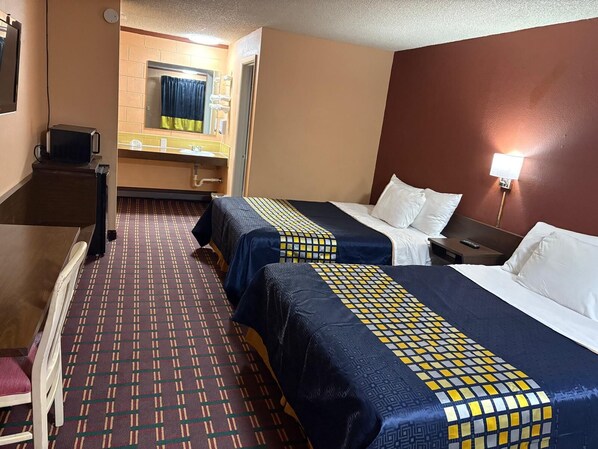 Free WiFi, bed sheets - Sage & Sand Motel (Casper)