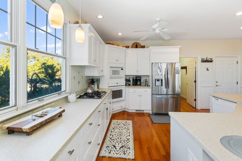 Exceptional 6 br/4ba Oceanfront Estate:Elevator,Heated Pool