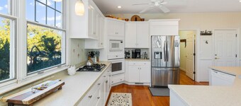 Exceptional 6 br/4ba Oceanfront Estate:Elevator,Heated Pool