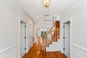 Interior - Exceptional 6 br/4ba Oceanfront Estate:Elevator,Heated Pool (Edisto Island)