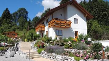 1 bedroom, iron/ironing board, WiFi