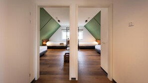 6 quartos, berços grátis