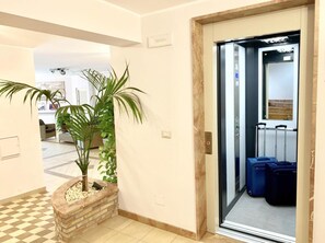 1 bedroom, iron/ironing board - Etna Royal - Bilocale Vista Mare (Trecastagni)