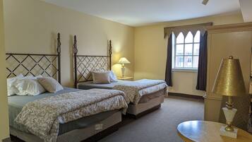 Double Queens Room | 2 bedrooms, bed sheets