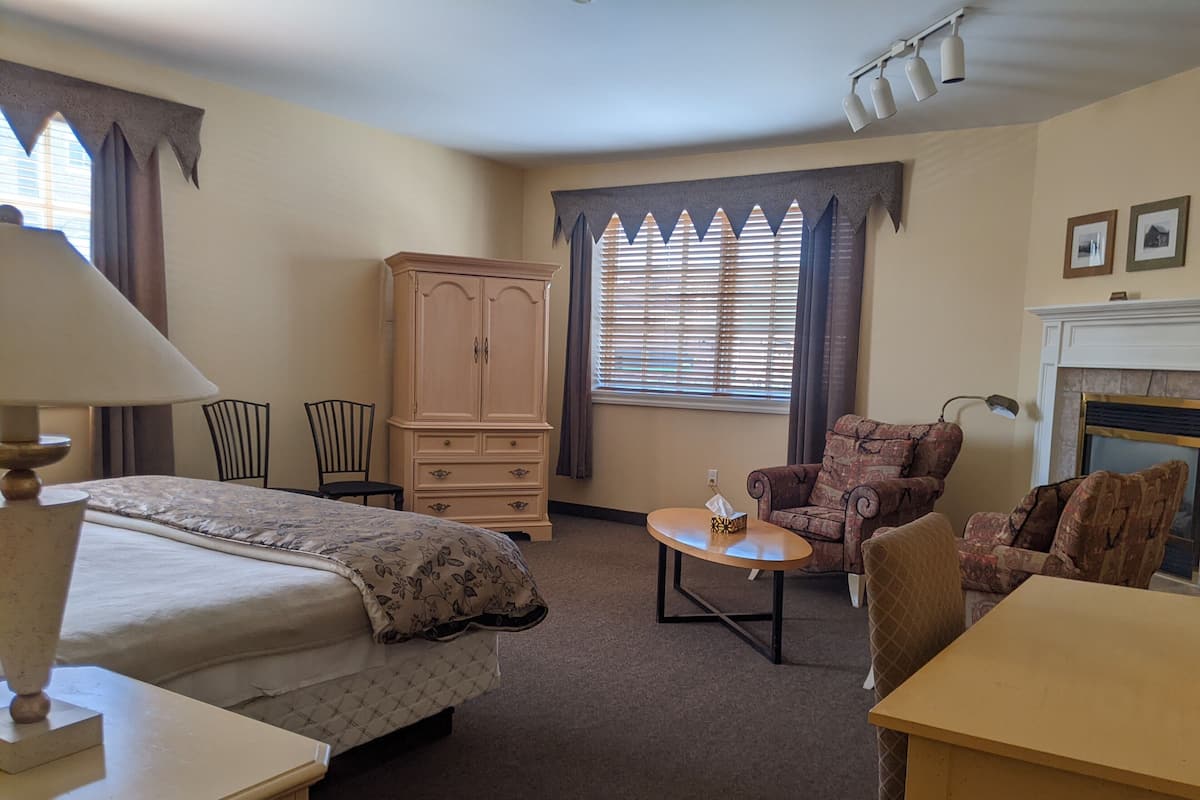 2 bedrooms, bed sheets