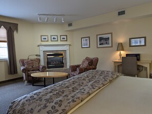 King Deluxe Room | Seprai linen