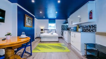 Comfort Apartment, Private Bathroom | Lounge