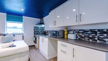 Comfort Apartment, Private Bathroom | Shared kitchen