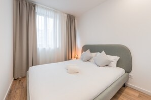 1 bedroom, desk, Internet, bed sheets - GuestReady - Picaria Graffiti (Porto)