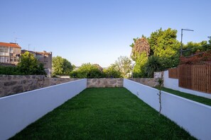 Property grounds - GuestReady - Catorze de Outubro Houses ii (Vila Nova de Gaia)