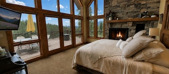 Purgatory Cabin with Views and Hot Tub