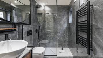 淋浴設備、風筒、提供毛巾