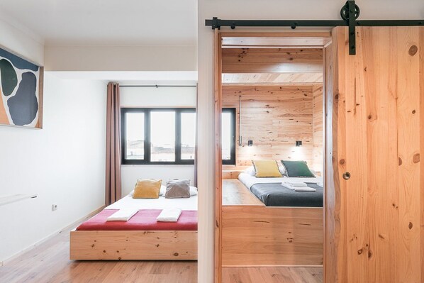 1 bedroom, desk, iron/ironing board, internet