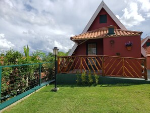 Premium Chalet, 1 Bedroom, Refrigerator & Microwave, Garden View