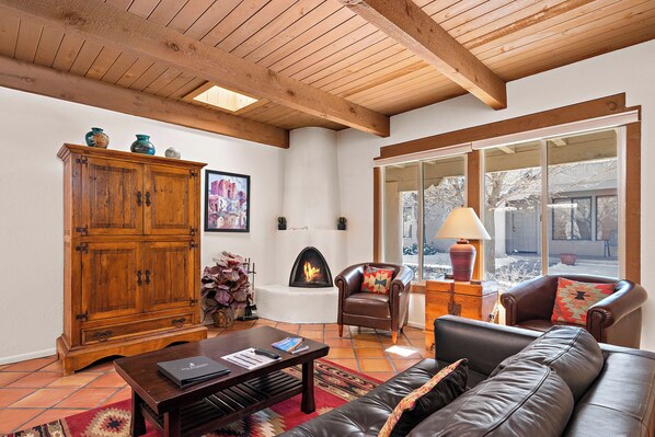 Smart-TV, peis og DVD-spiller