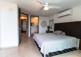 Family Townhome | 3 bedrooms, individually furnished, free WiFi, bed sheets