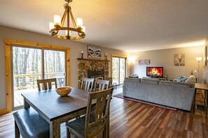 Casa (Huckleberry Hill) | Exterior