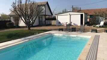 Piscine extérieure, piscine chauffée