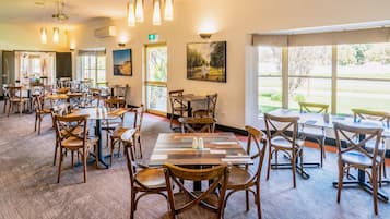 Cooked-to-order breakfast for a fee on weekdays