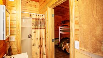 Bigfoot Lodge Room One | Bathroom