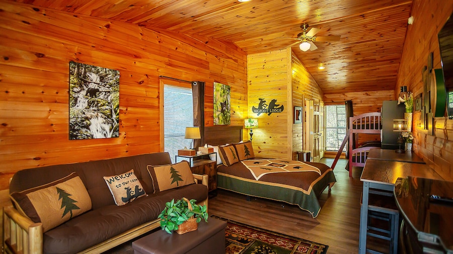 Bigfoot Lodge Room One