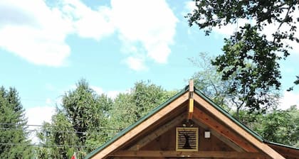 Riverfront camping. Large multi-family site. Private dedicated bath. Tents & RVs