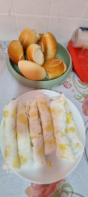 Daily cooked-to-order breakfast for a fee