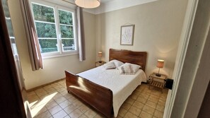 2 bedrooms