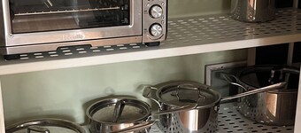 Near Old Silver Beach Falmouth/Two bedroom , private bathroom and kitchenette